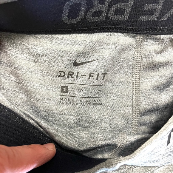 Nike Pro Dri-Fit Heather Gray and Black Panel Leggings women’s S - Picture 4 of 9